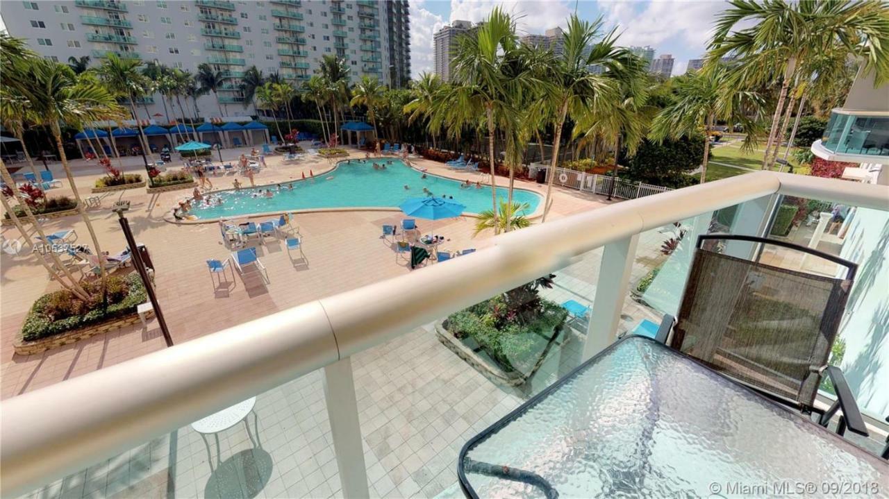Sunny Isles Condo Resort Miami Beach Esterno foto